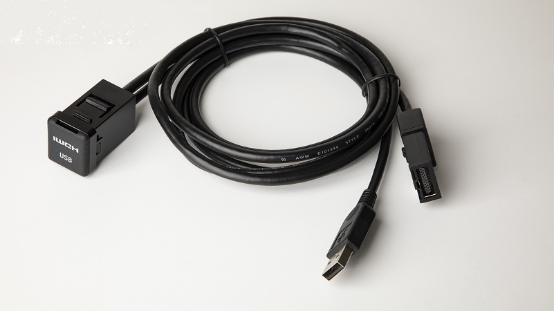 ビルトインUSB/HDMI接続ユニットトヨタ小型汎用 2020年製アルパイン 