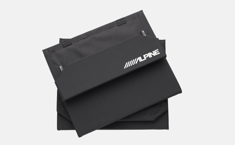 持ち運び可能な設計！キャリーバッグ付属