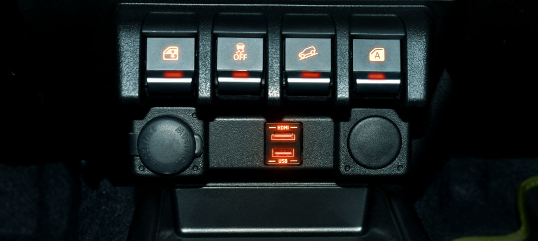ジムニー/ジムニーシエラ/ジムニーノマド専用アンバーLEDライティングUSB/HDMI接続ユニット同梱